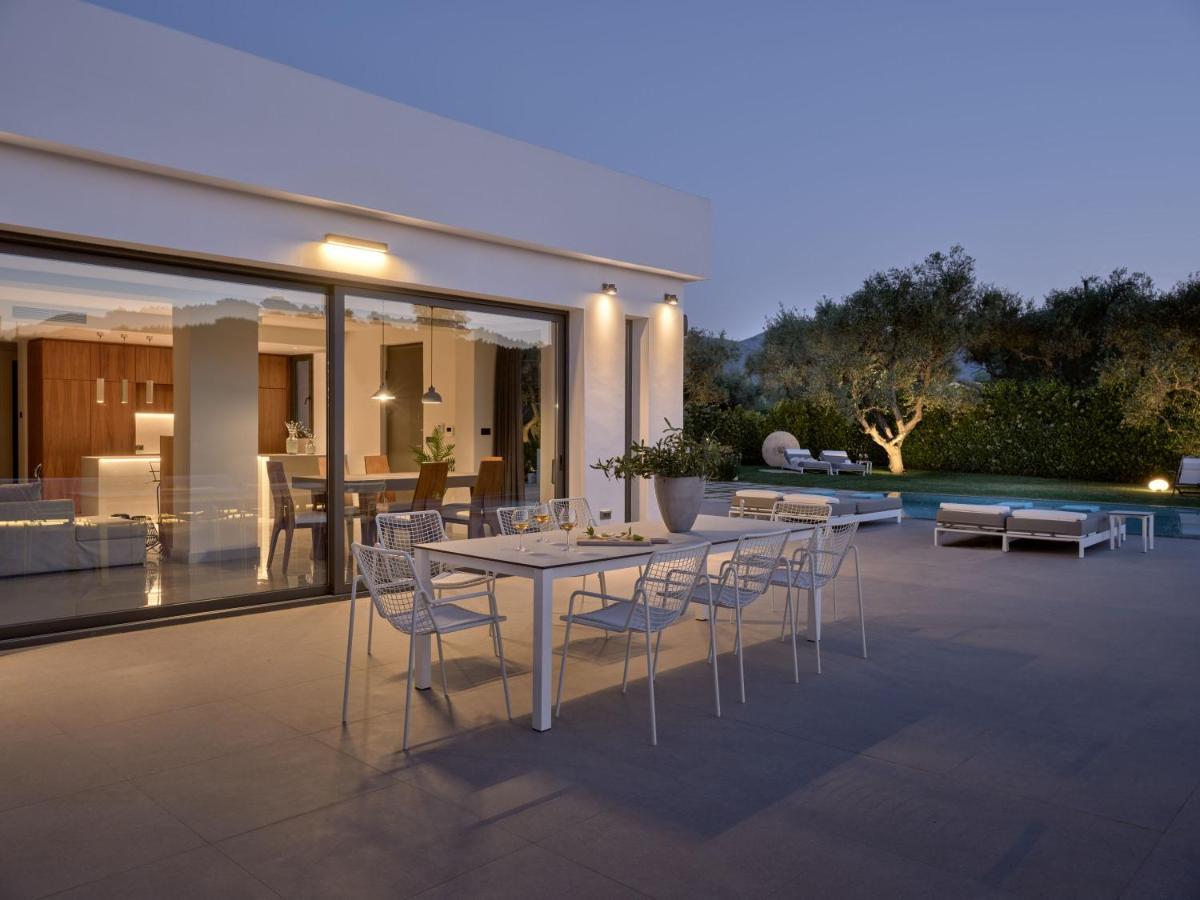 Drallos Luxury Villa Alykanas  Bagian luar foto