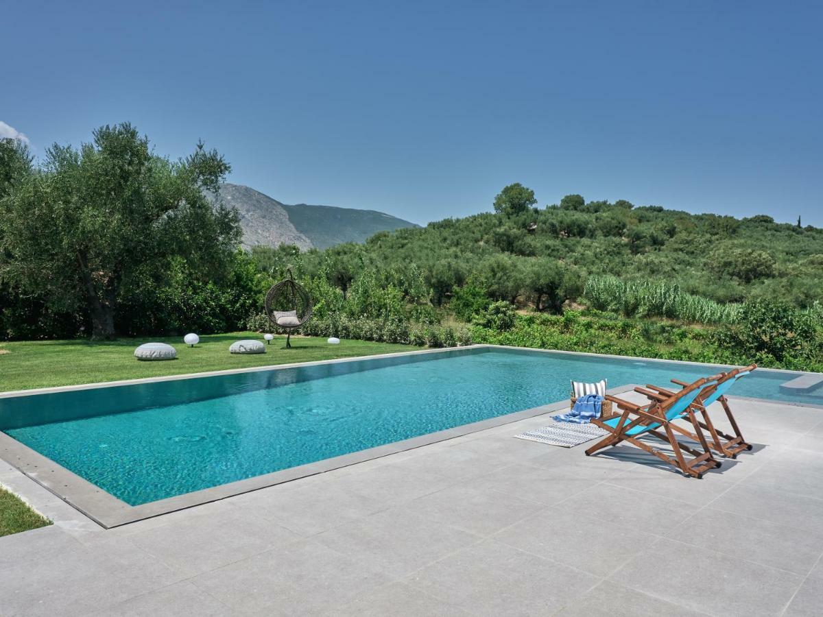 Drallos Luxury Villa Alykanas  Bagian luar foto