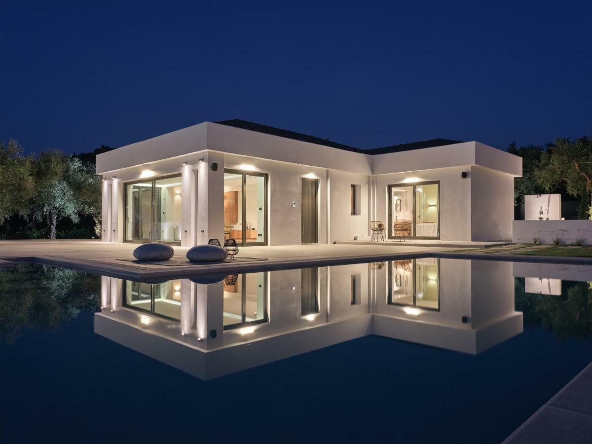 Drallos Luxury Villa Alykanas  Bagian luar foto