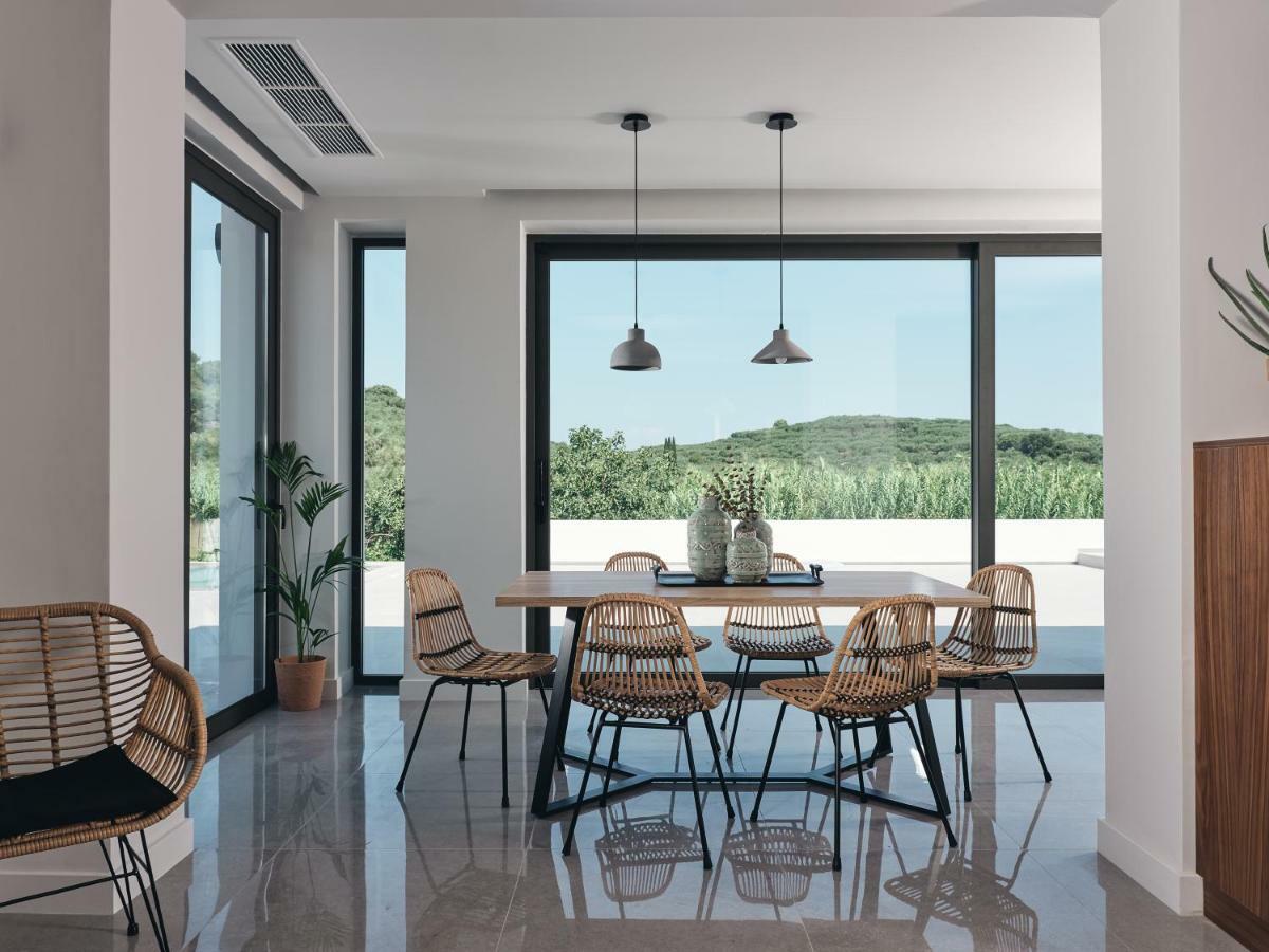 Drallos Luxury Villa Alykanas  Bagian luar foto