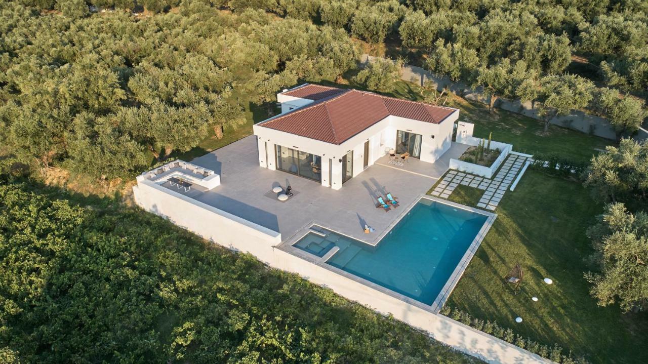 Drallos Luxury Villa Alykanas  Bagian luar foto